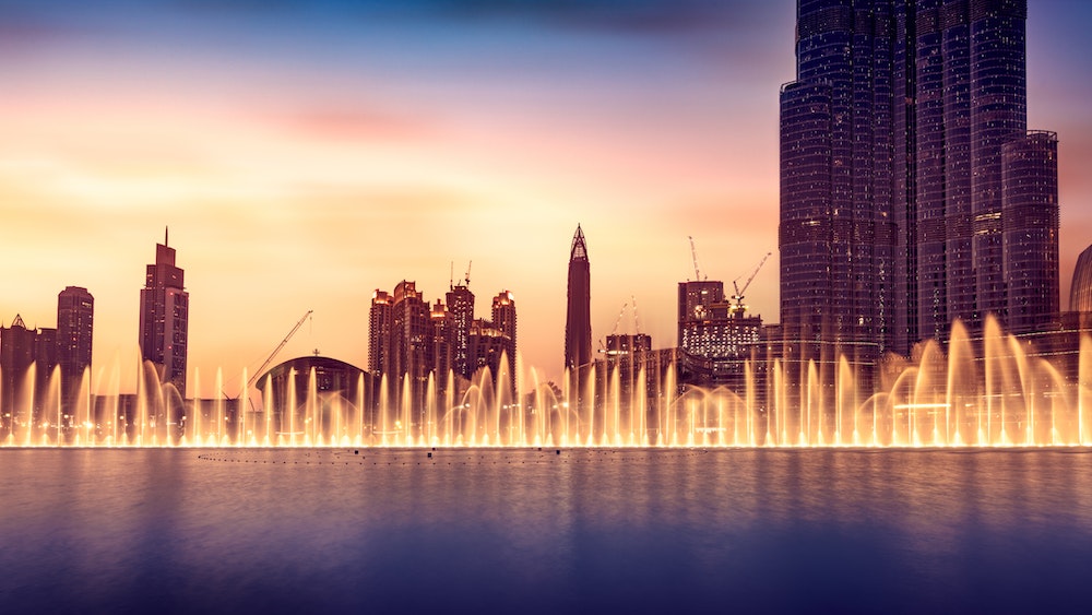 Comment obtenir un permis de travail pour les employés étrangers lors de l'ouverture d'une société à Dubaï