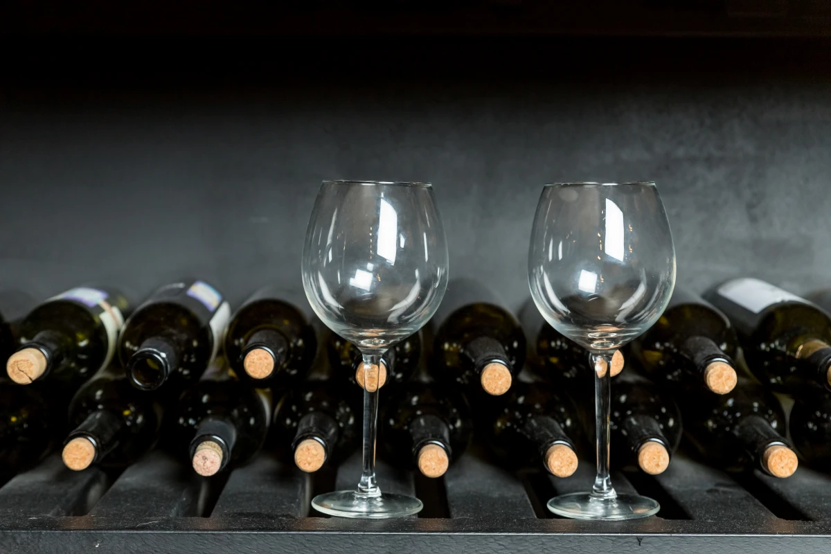 Les coffrets de vin et droits de distribution exclusifs : Enjeux juridiques et commerciaux